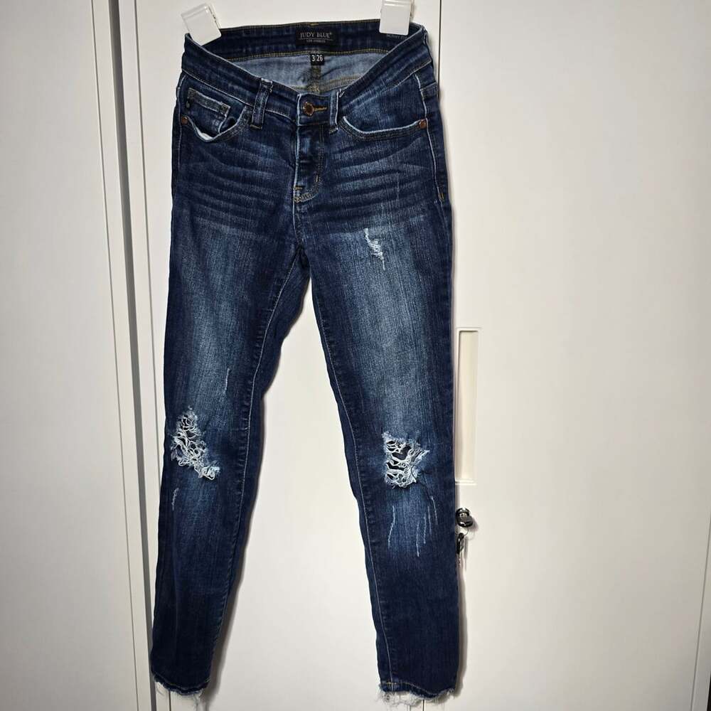 Judy Blue Skinny Fit Jeans Size 3/26 Dark Wash Distressed Denim